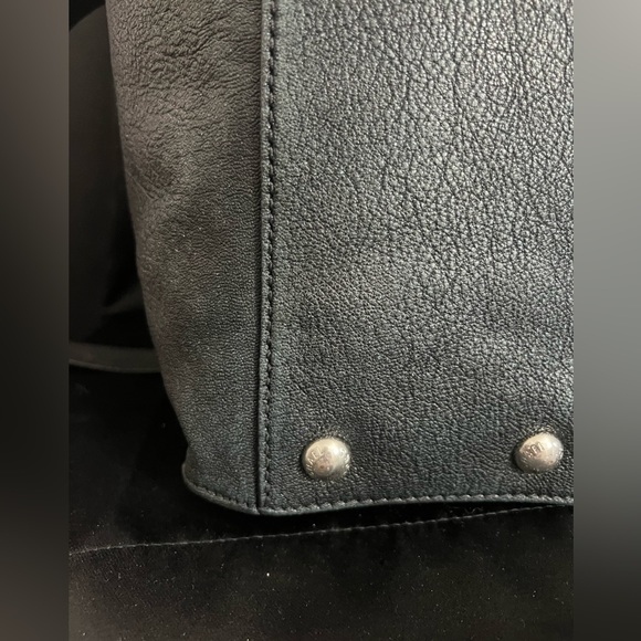 Micheal Kors Hamilton Tote/Satchel Navy W/Silver Hardware - Picture 11 of 16